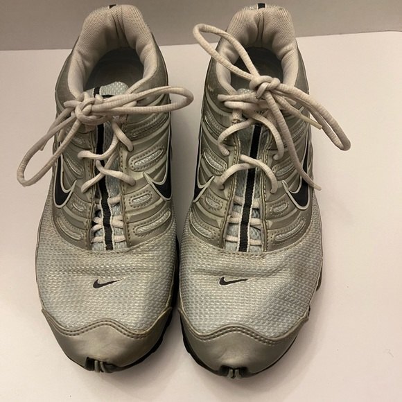 Nike Running Shoes - Picture 7 of 10